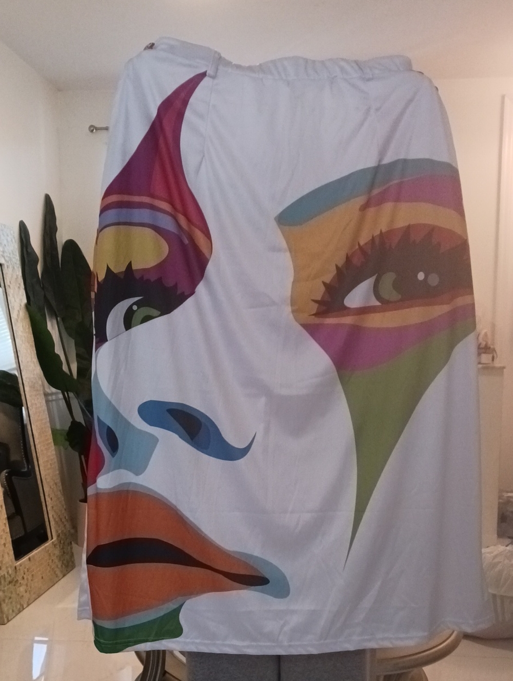Source Unknown White Skirt with Multicolor Pop-Art Face Print